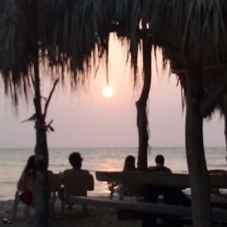 Hostel Blue Sea Rincon Del Mar Bagian luar foto