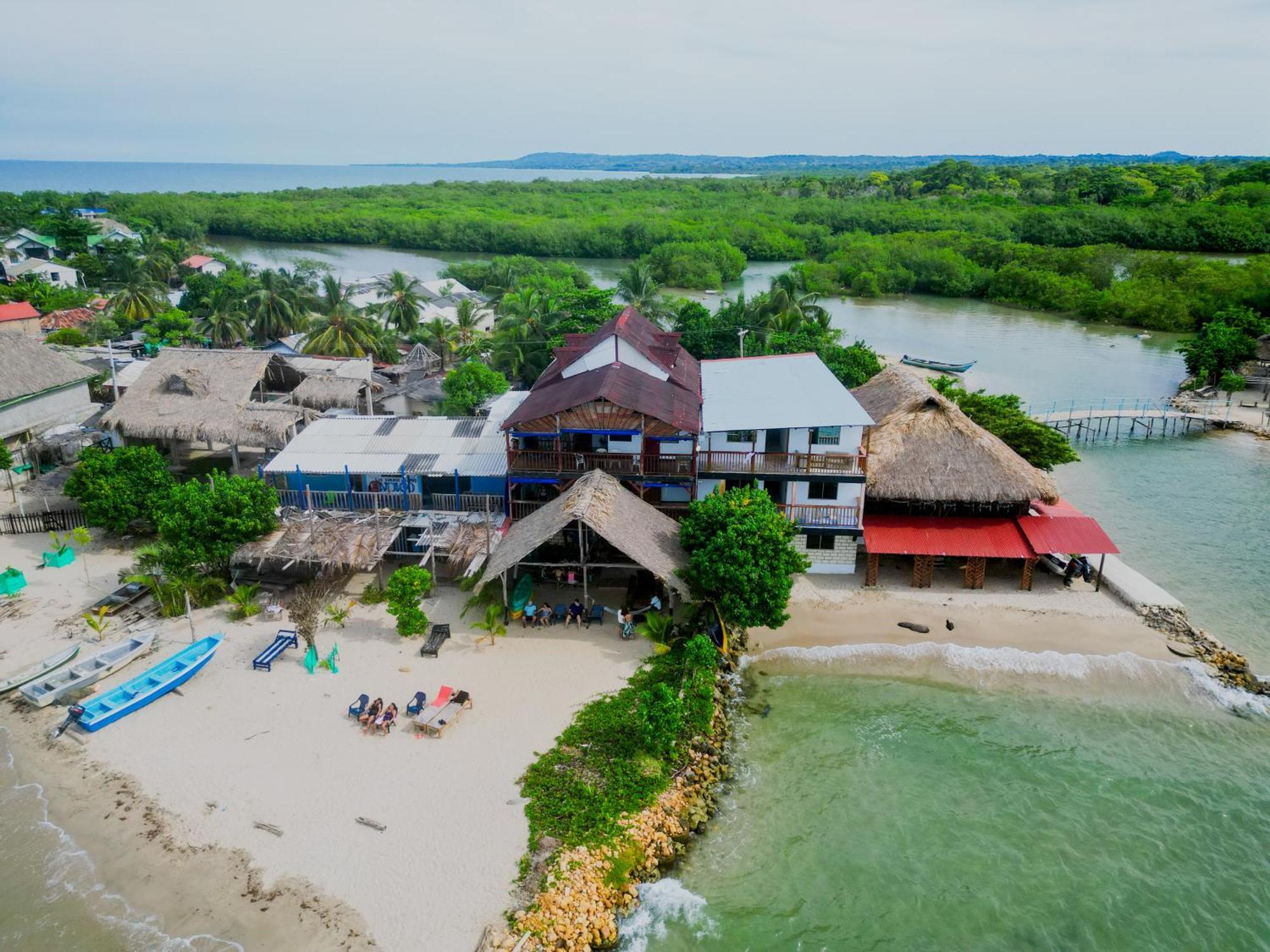 Hostel Blue Sea Rincon Del Mar Bagian luar foto